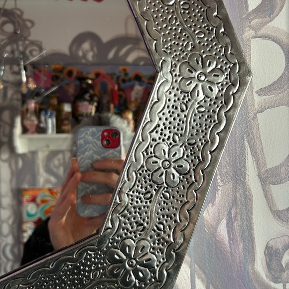 Vintage Mexican Tin Mirror Handcrafted - Hammered Hexagon - Picture 5 of 12